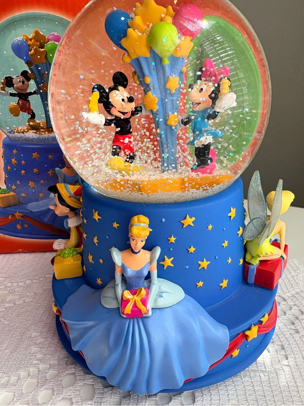 Vintage Disney Hallmark 2001 Walt’s 100th Birthday Musical Water Globe 👑